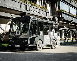 Hotel Alpenhof avec véhicule électrique de navette