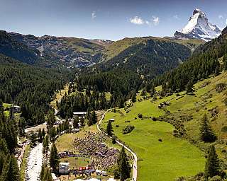 Tradition Julen signifie : 2 hôtels avec bien-être et spa ainsi que 3 restaurants