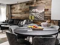 13.1 Penthouse Deluxe Suite