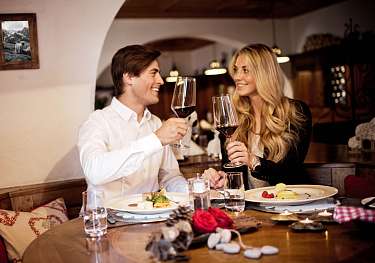 3 4. Tradition Hotel Julen 3 4. Tradition Hotel Julen