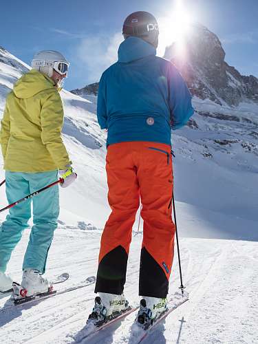 Skifahren beim Matterhorn Skifahren beim Matterhorn