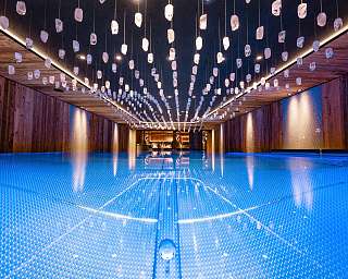 Pool im Julen SPA des Hotel Julen Zermatt