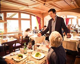 Familie Julen freut sich auf Ihren Besuch! Familie Julen freut sich auf Ihren Besuch!